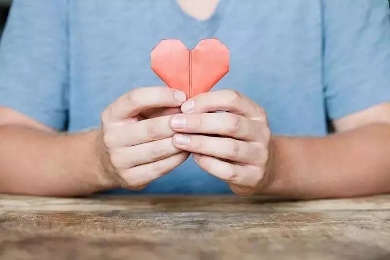 頸椎病1.jpg 頸椎病1.jpg